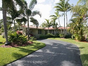 Rental 1833 Main Image
